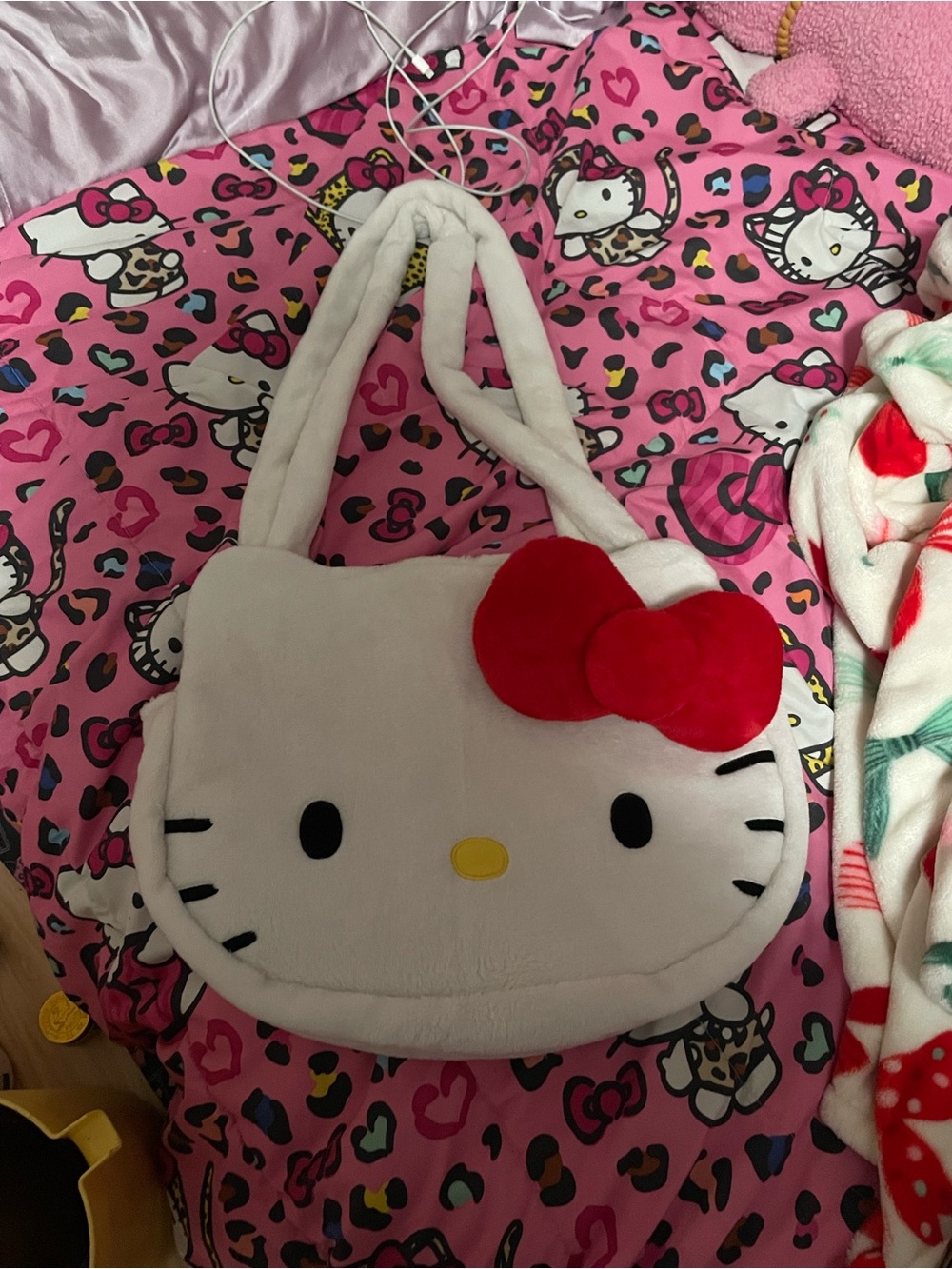 Sanrio Hello Kitty Plush Shoulder Bag - White with Red Bow